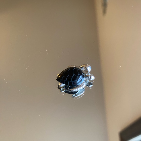 Maui Divers Jewelry Honu Collection Sea Turtle Pendant Charm - Picture 8 of 16